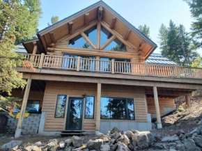 Christy's Cottage, Waterfront w/Slide & Ice Shanty